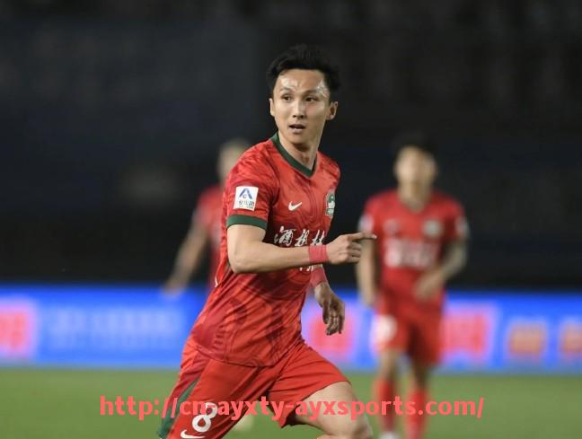 爱游戏体育-世俱杯球员场上视野宽度对传球质量的促进作用